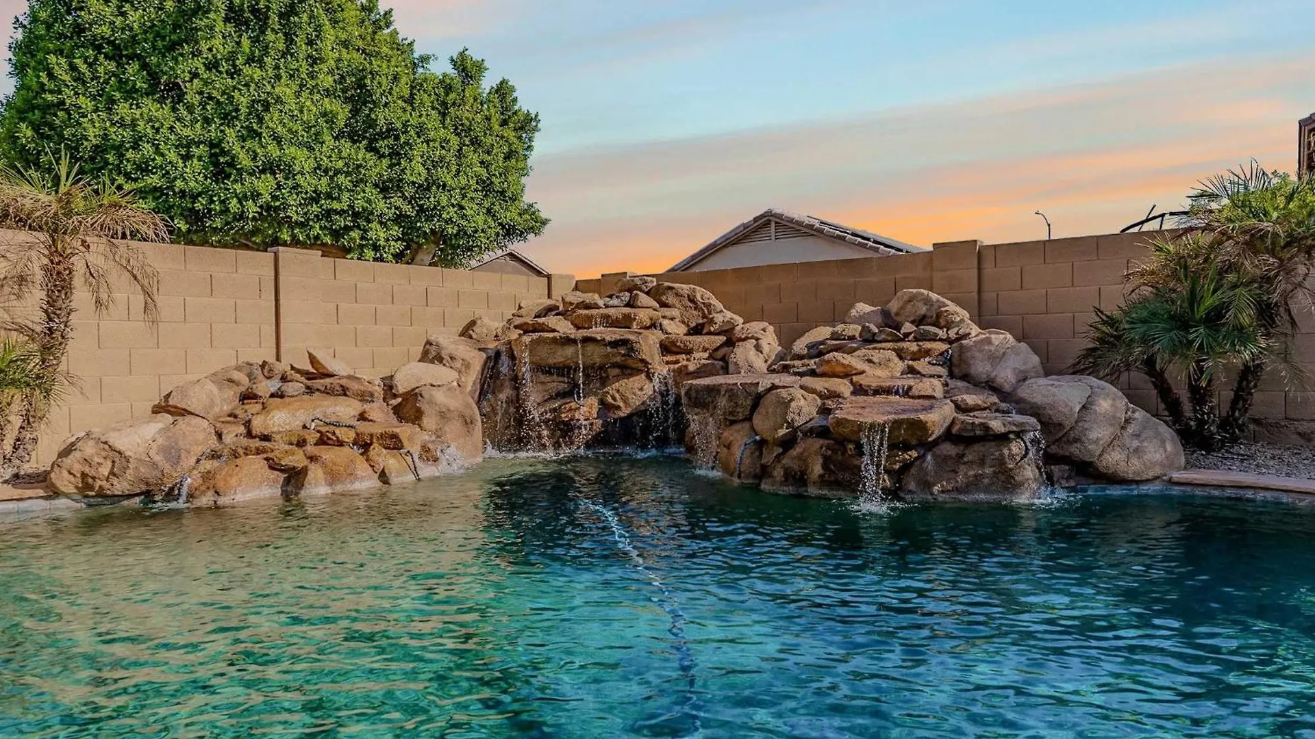 Private 2Br Oasis - 10 Min To Stadium & Pool Avondale 0*,  United States